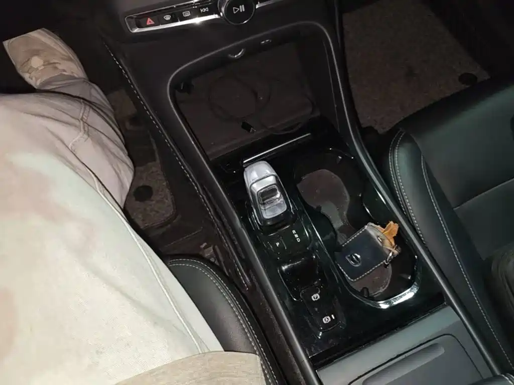 Volvo XC40 — миниатюра 14
