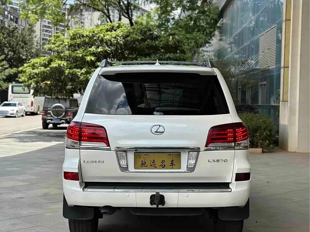 Lexus LX 2013 570