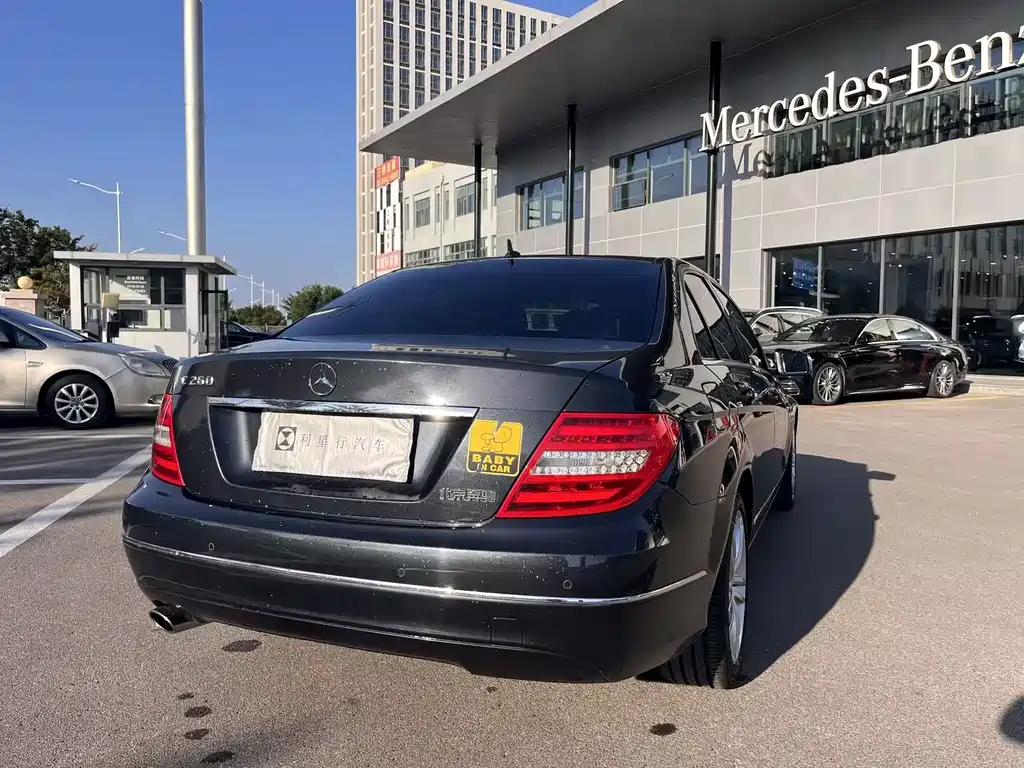 Mercedes-Benz C-Class — миниатюра 6