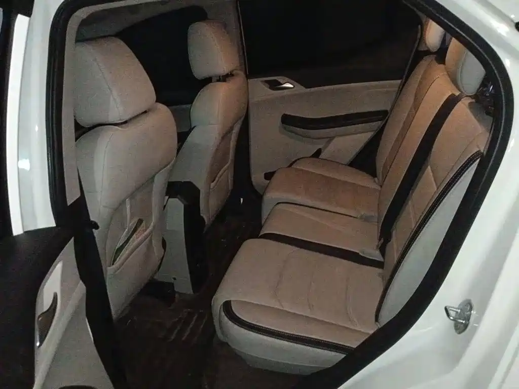 BYD Yuan Pro — миниатюра 18