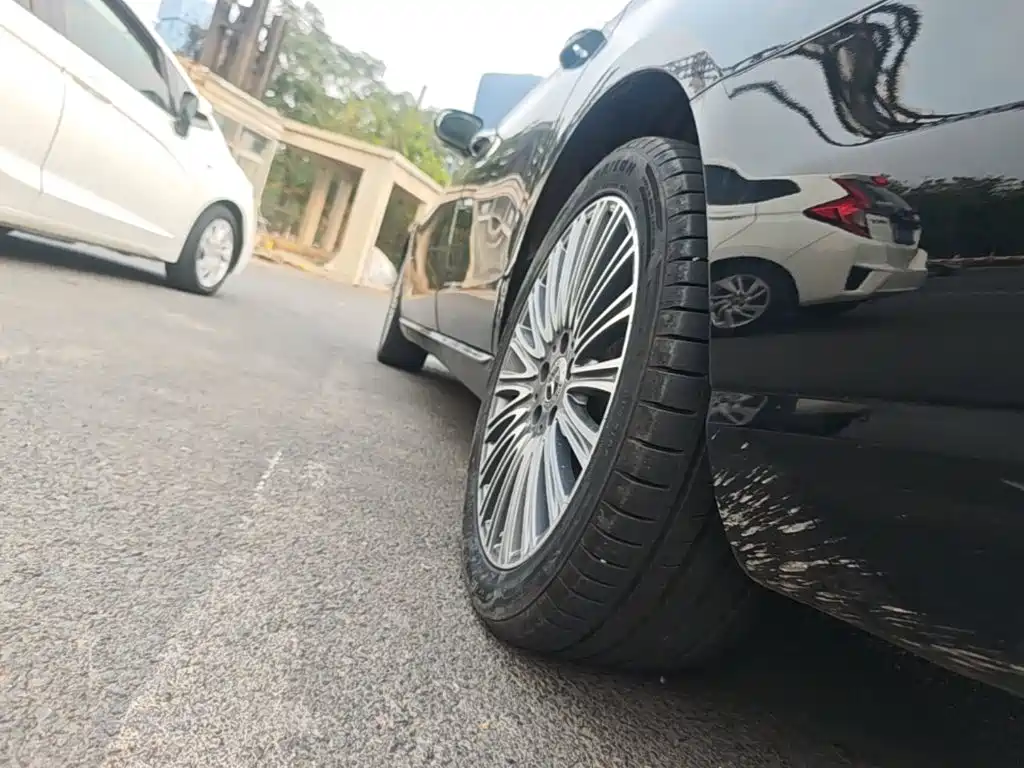 Mercedes-Benz E-Class — миниатюра 22
