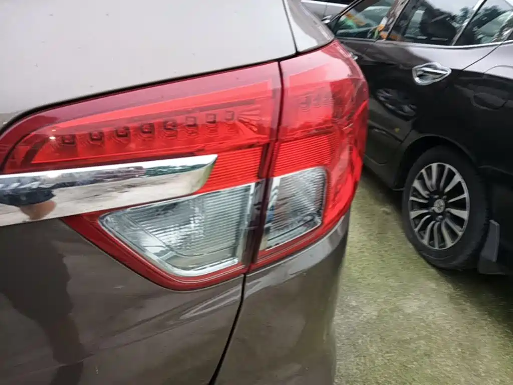 Buick Envision Plus — миниатюра 8