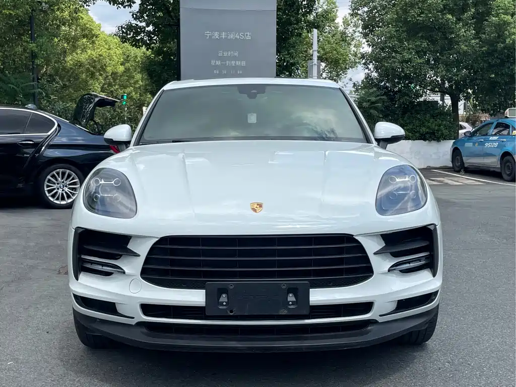 Porsche Macan — миниатюра 2