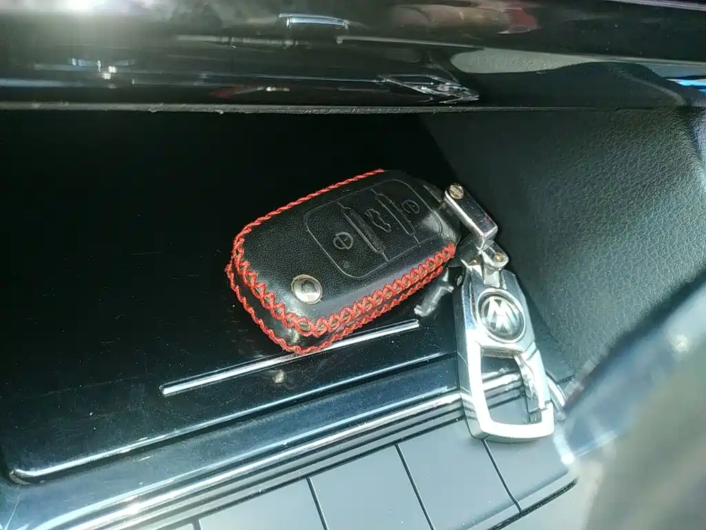 Volkswagen Sagitar 2018 1.6L AT Comfort