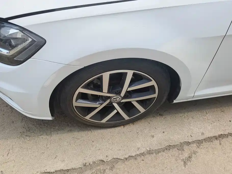 Volkswagen Golf — миниатюра 6