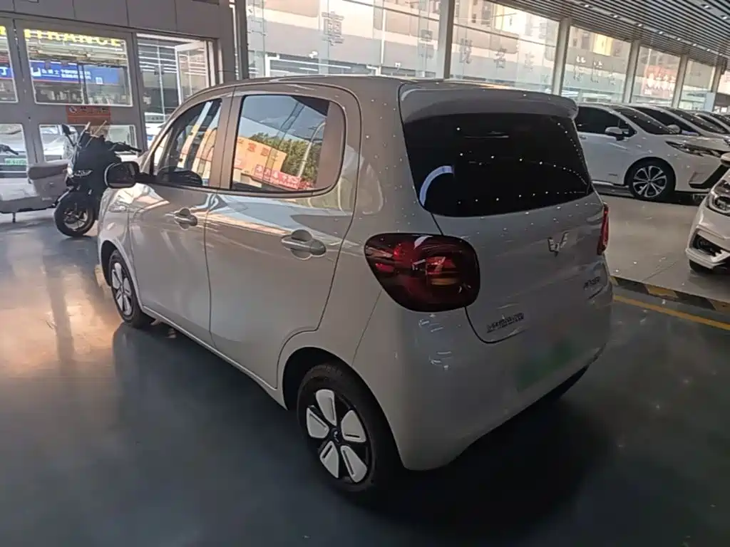 Wuling MINIEV — миниатюра 5