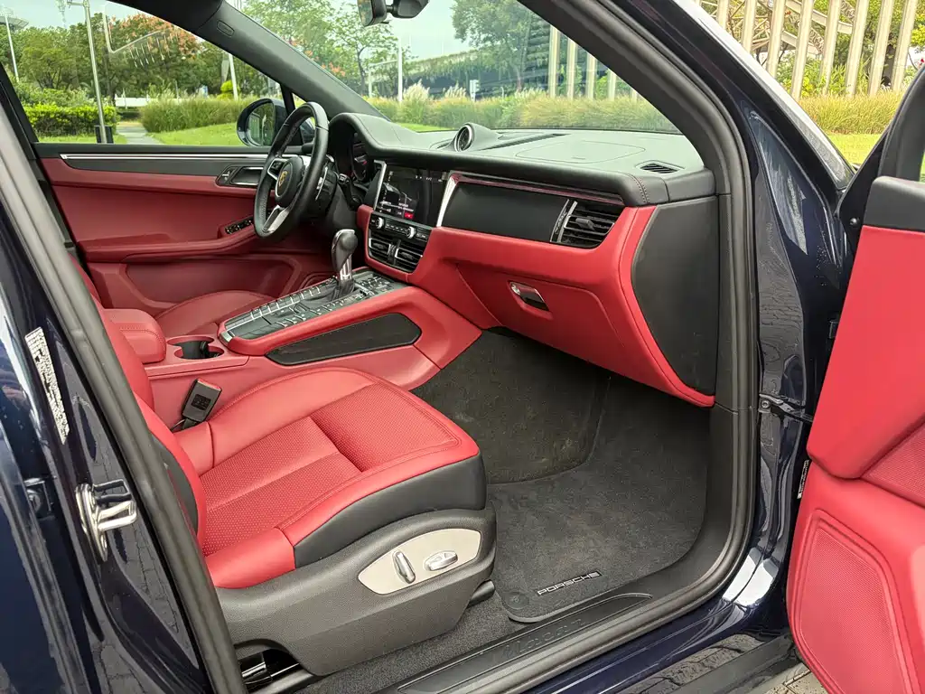 Porsche Macan — миниатюра 13