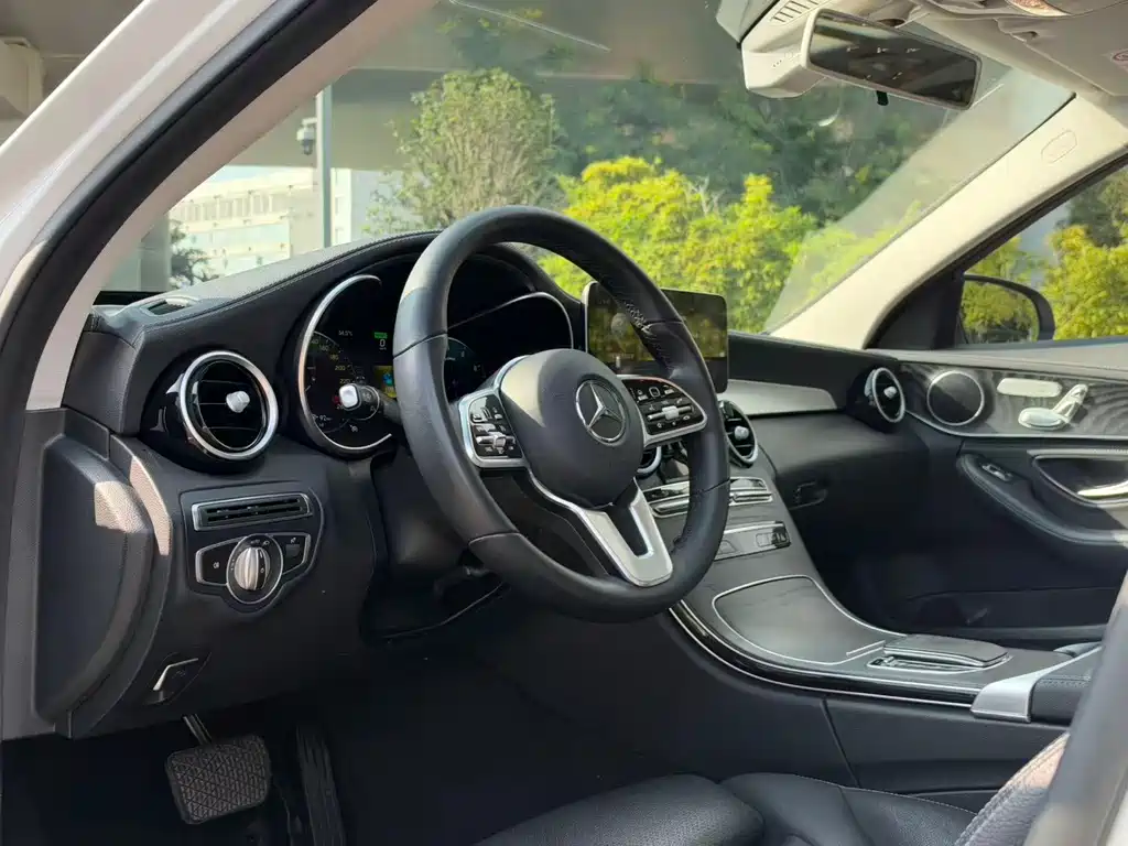 Mercedes-Benz C-Class — миниатюра 9