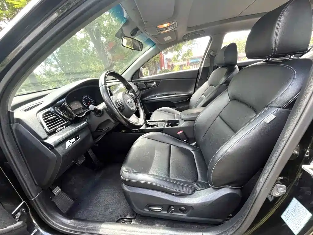 Kia K4 — миниатюра 4