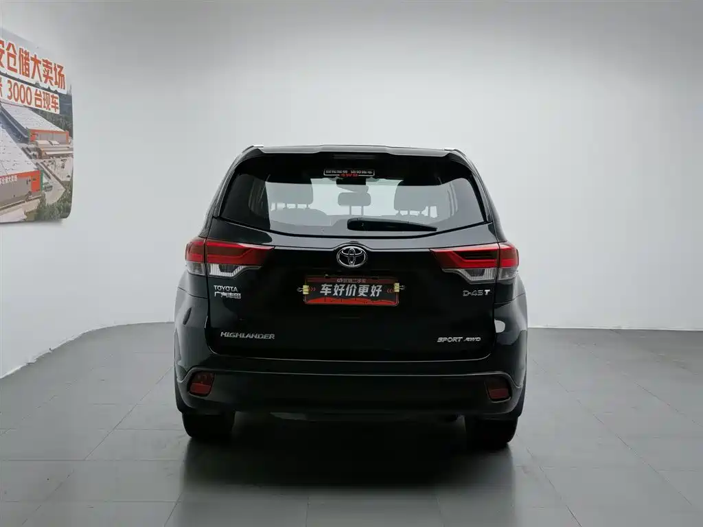Toyota Highlander 2018 2.0T Luxury 7 мест V