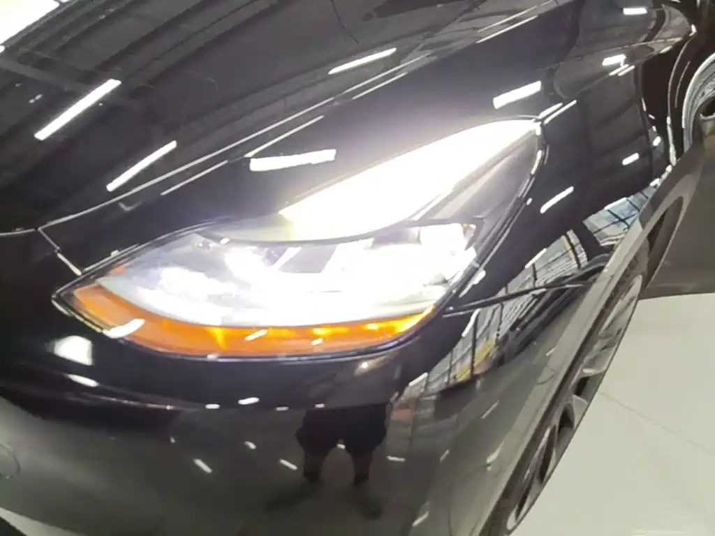 Tesla Model Y — миниатюра 24