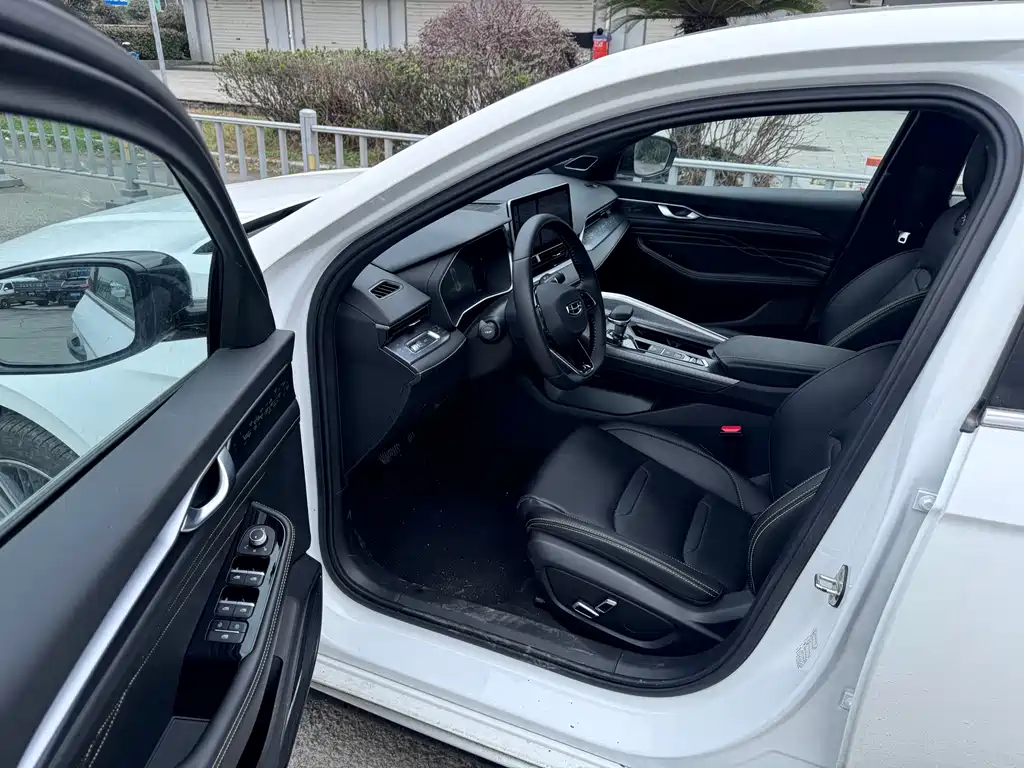 GEELY AUTOMOBILE XINGRUI