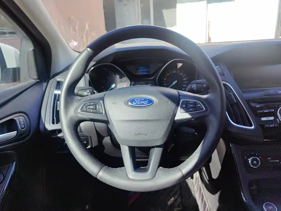 Ford Focus — миниатюра 15