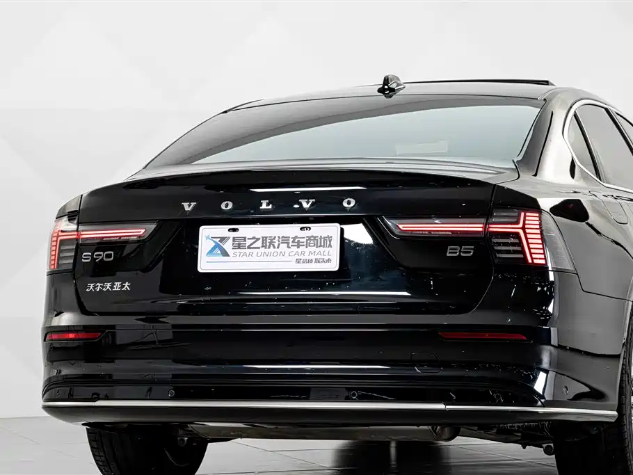 Volvo S90 — миниатюра 7