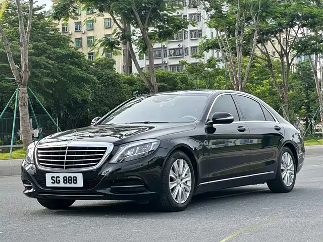 Mercedes-Benz S-Class — фото 1