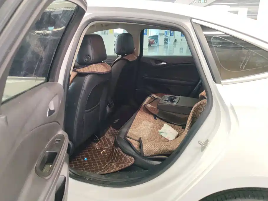 Buick Verano — миниатюра 11