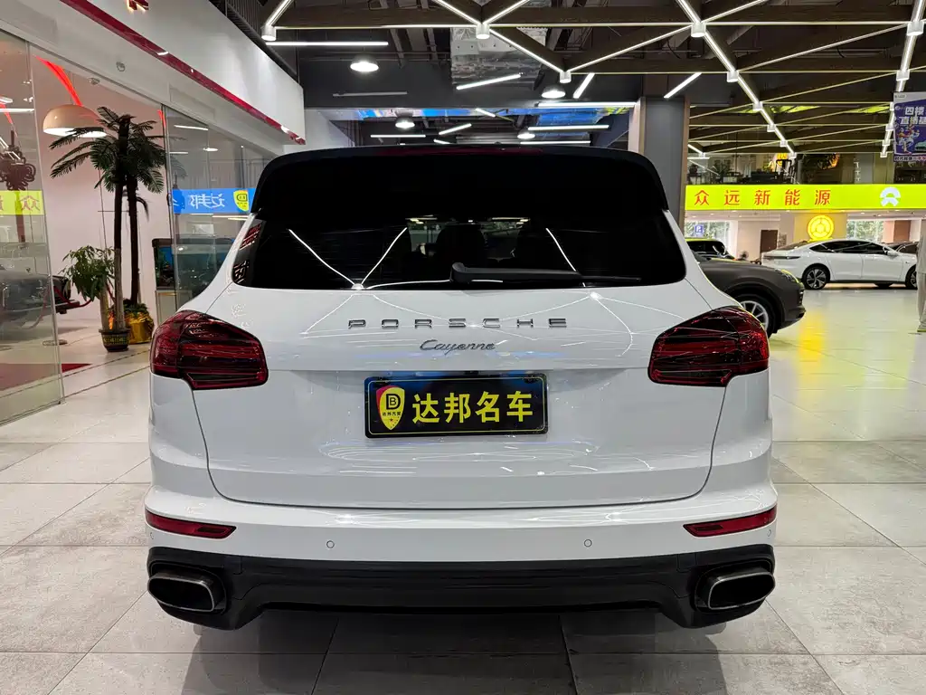 Porsche Cayenne — миниатюра 14