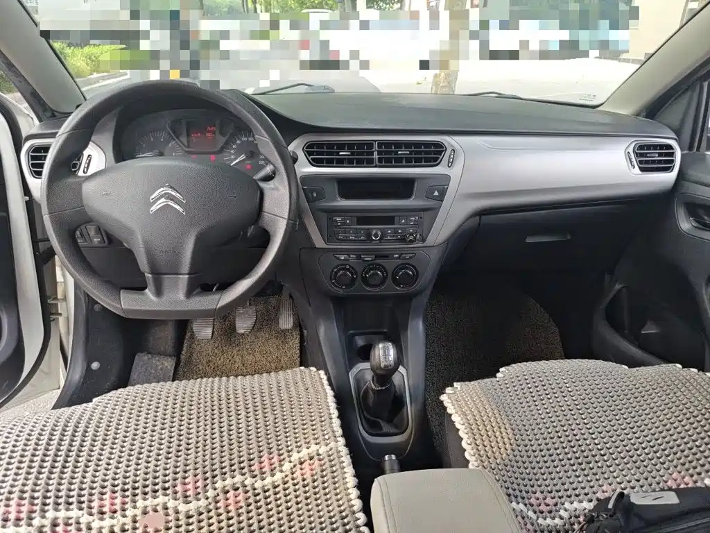 Citroen Elysee — миниатюра 10