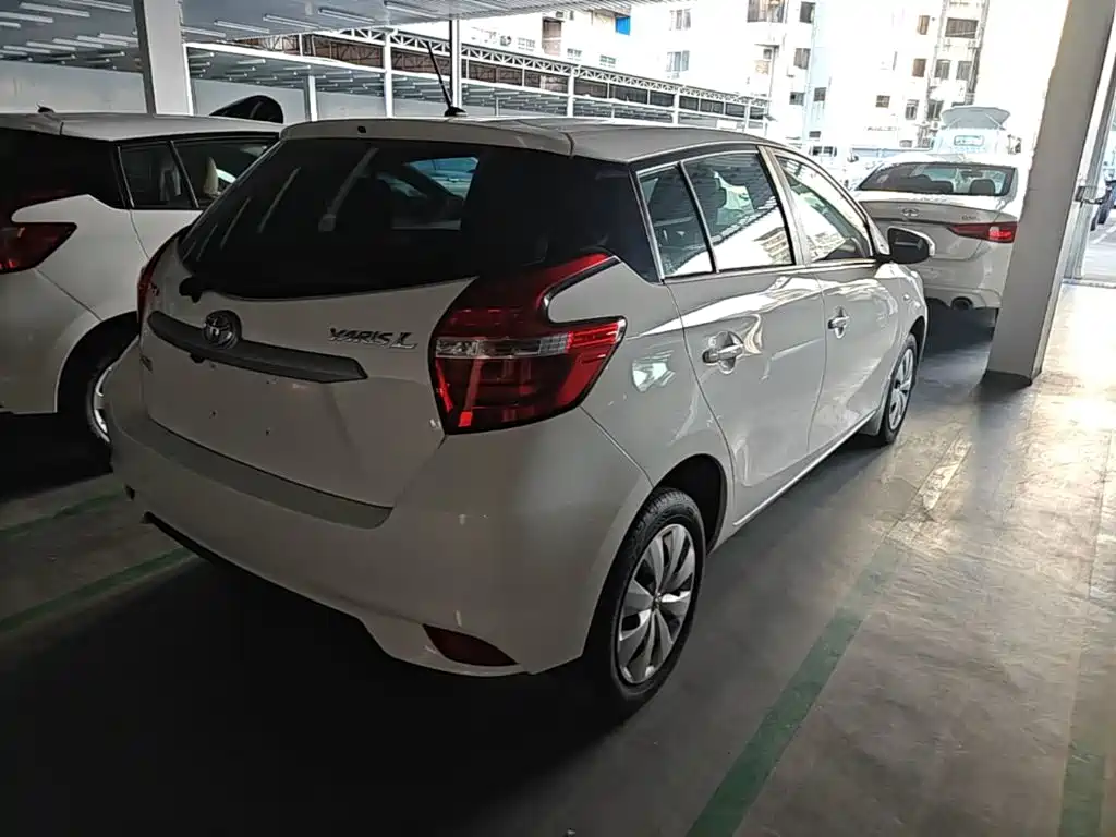 Toyota Yaris L — миниатюра 7