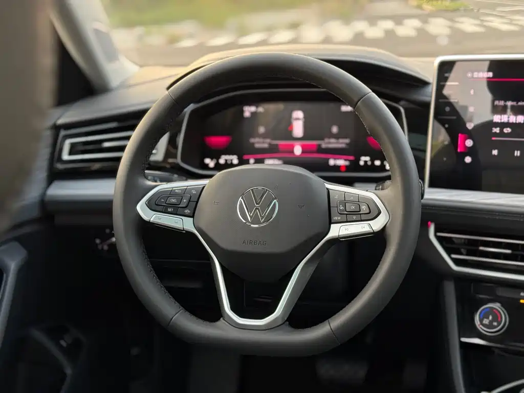 Volkswagen Sagitar — миниатюра 8