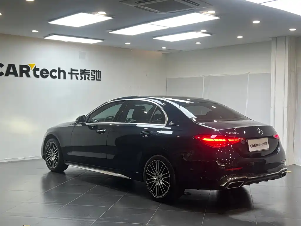 Mercedes-Benz C-Class — миниатюра 8