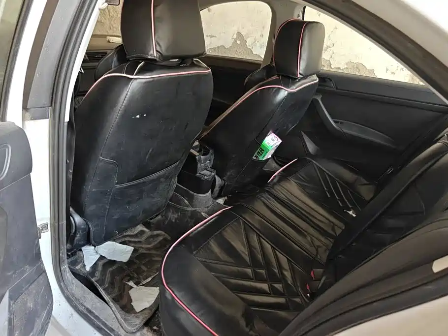 Volkswagen Santana — миниатюра 11