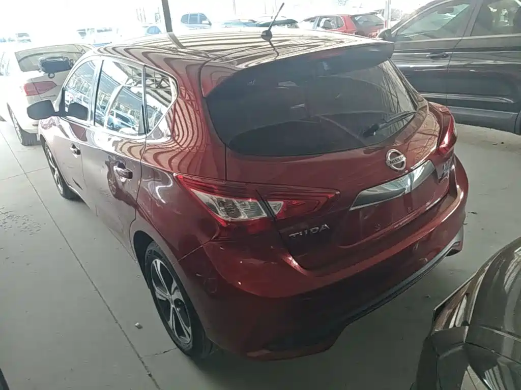 Nissan Tiida — миниатюра 5
