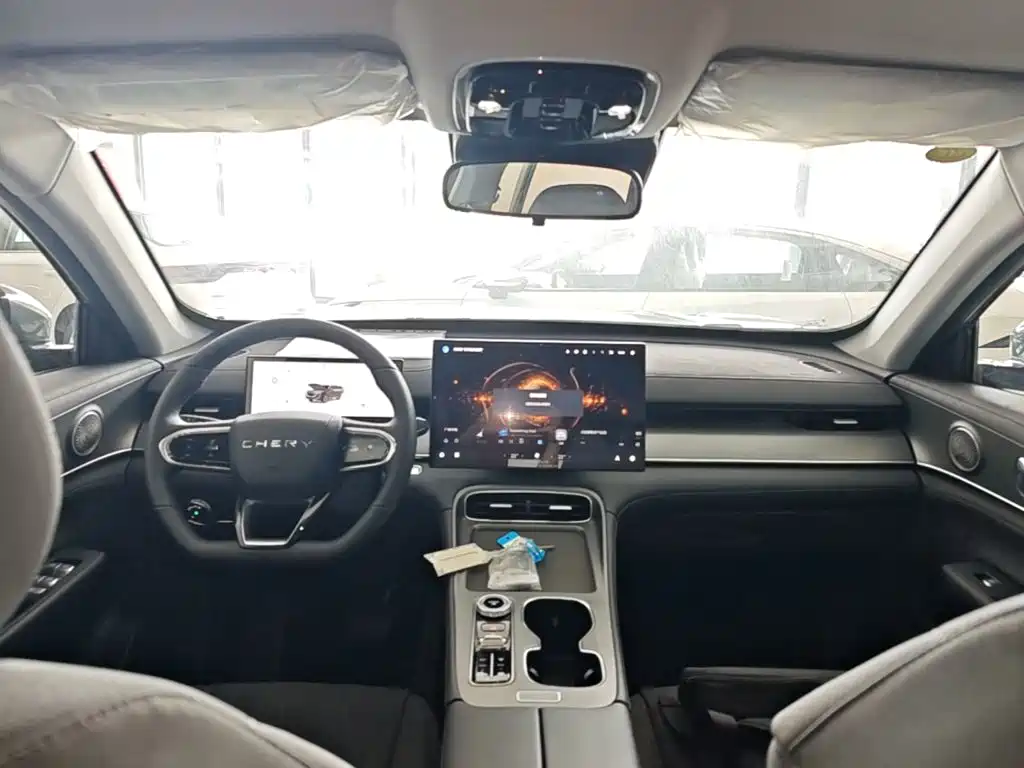 Chery 8 PLUS 2025 290TGDI DCT Comfort