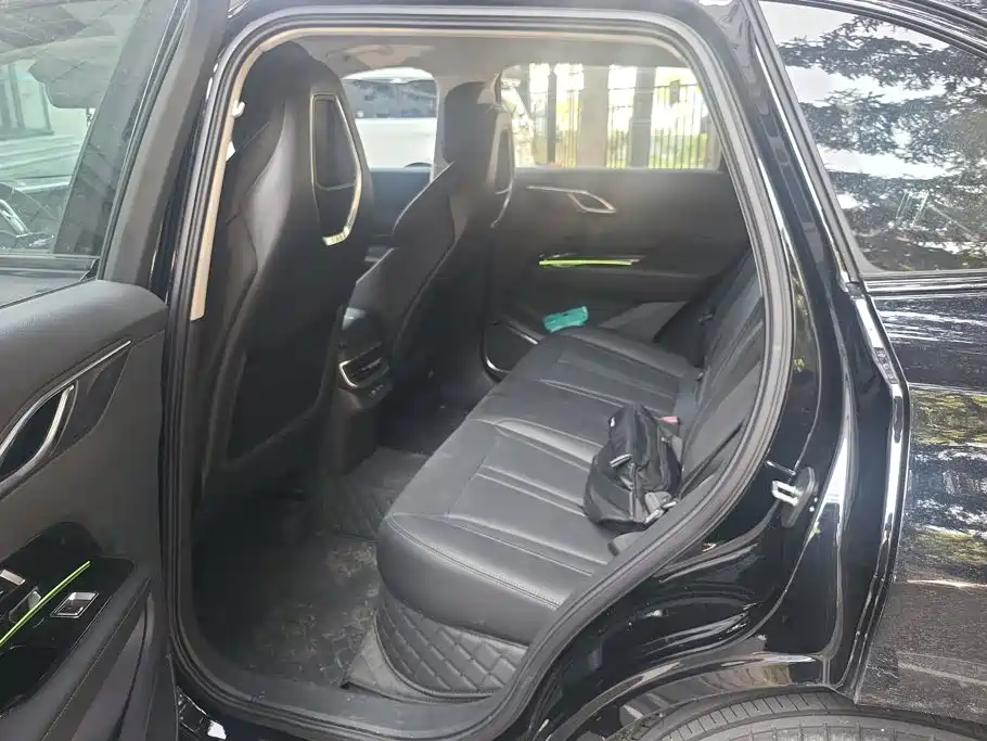 Hongqi Hongqi HS3 — миниатюра 10