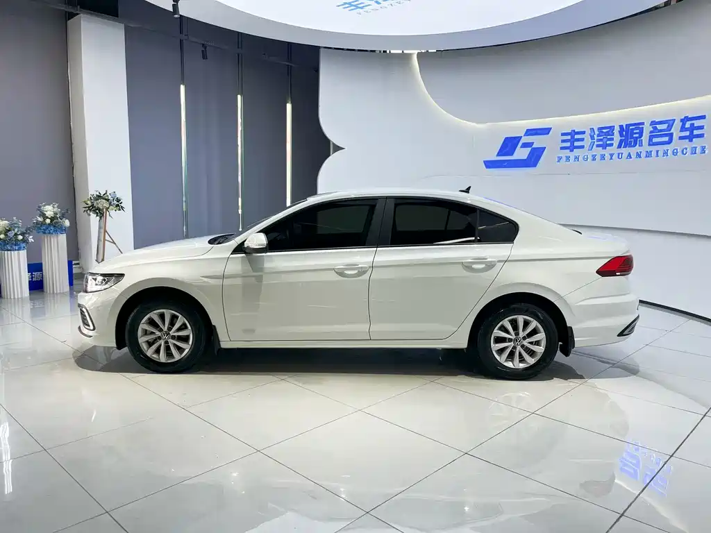 Volkswagen Bora — миниатюра 3