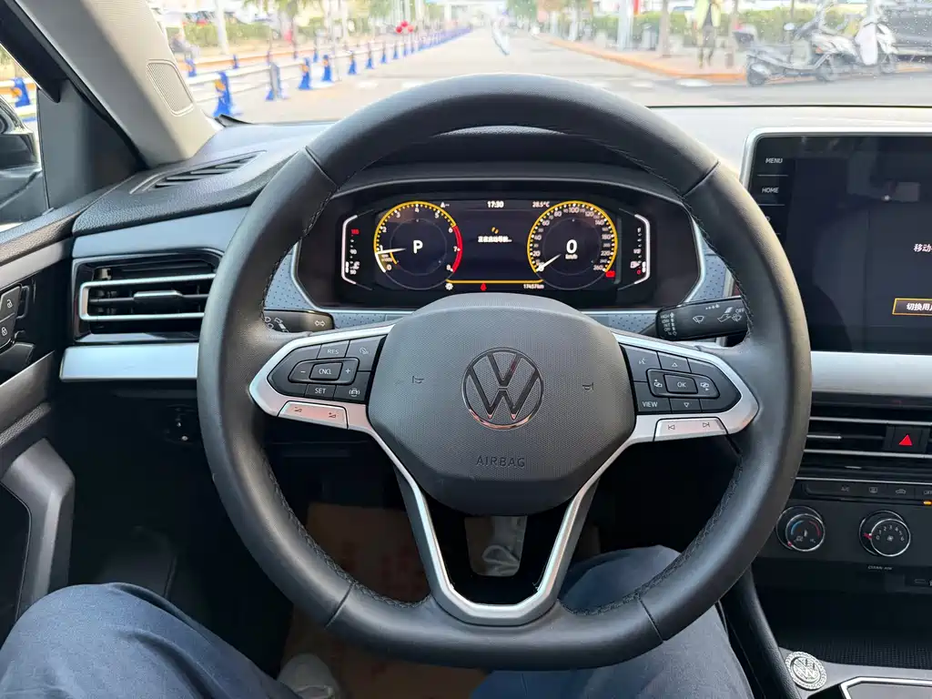 Volkswagen Lavida — миниатюра 13