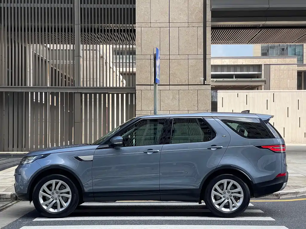 Land Rover Discovery — миниатюра 4