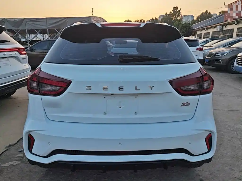 Geely Vision X3 — миниатюра 6
