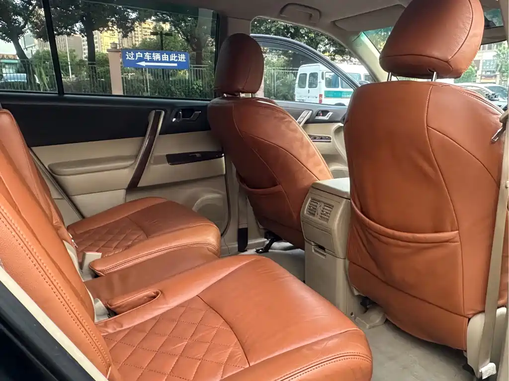 Toyota Highlander — миниатюра 5