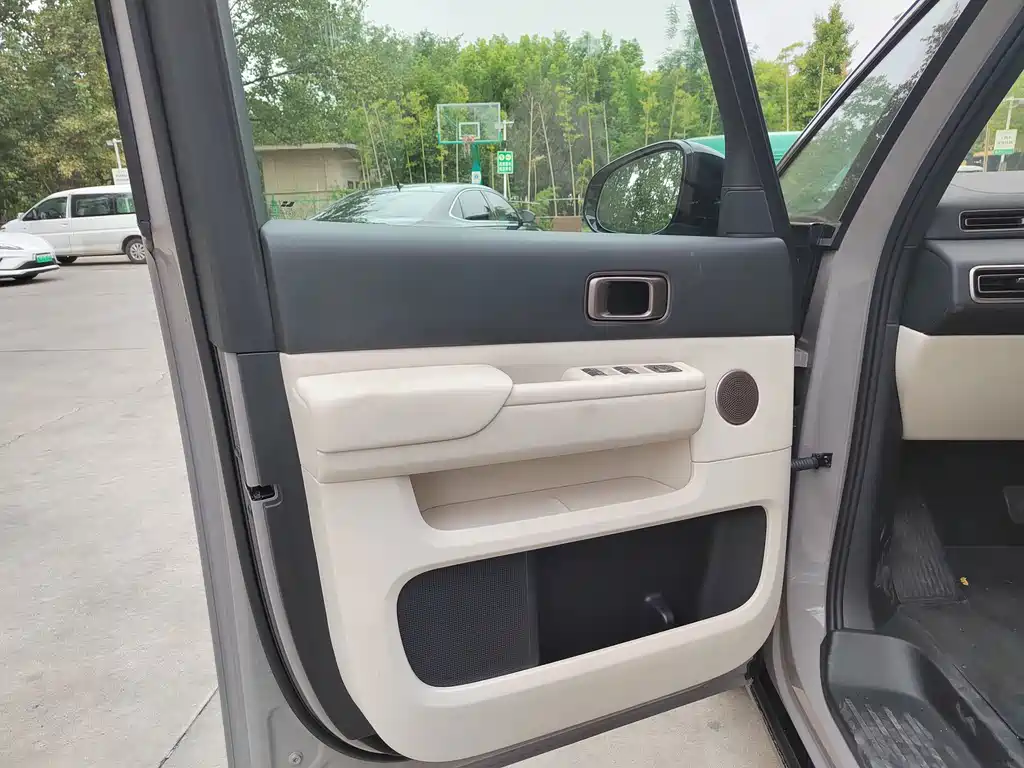 Li Auto Li MEGA — миниатюра 26