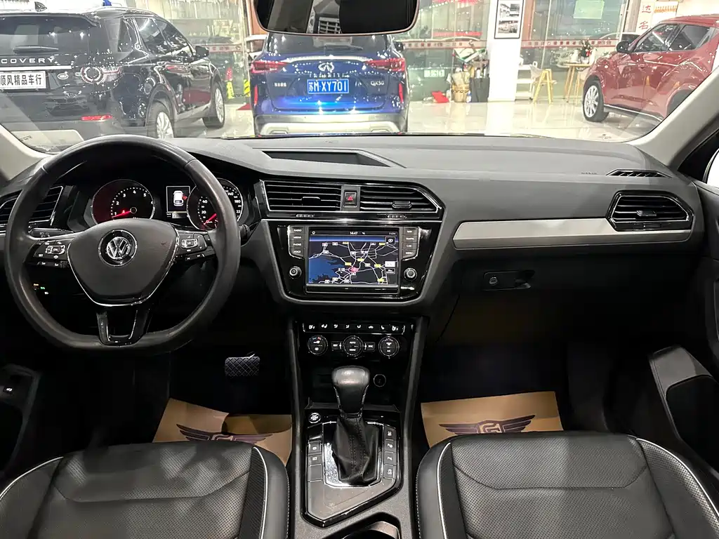 Volkswagen Tiguan L — миниатюра 7