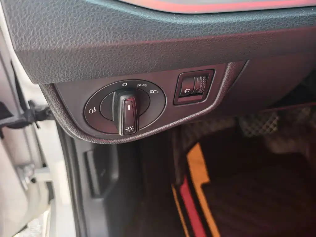 Volkswagen Polo — миниатюра 12