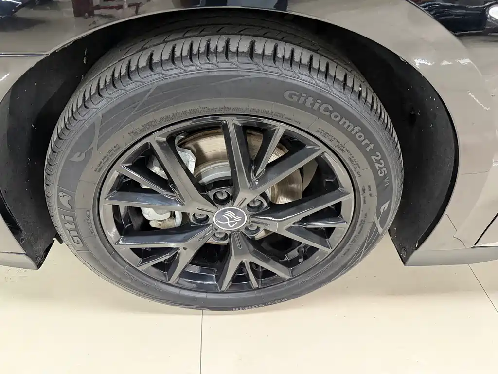 BYD Han — миниатюра 5