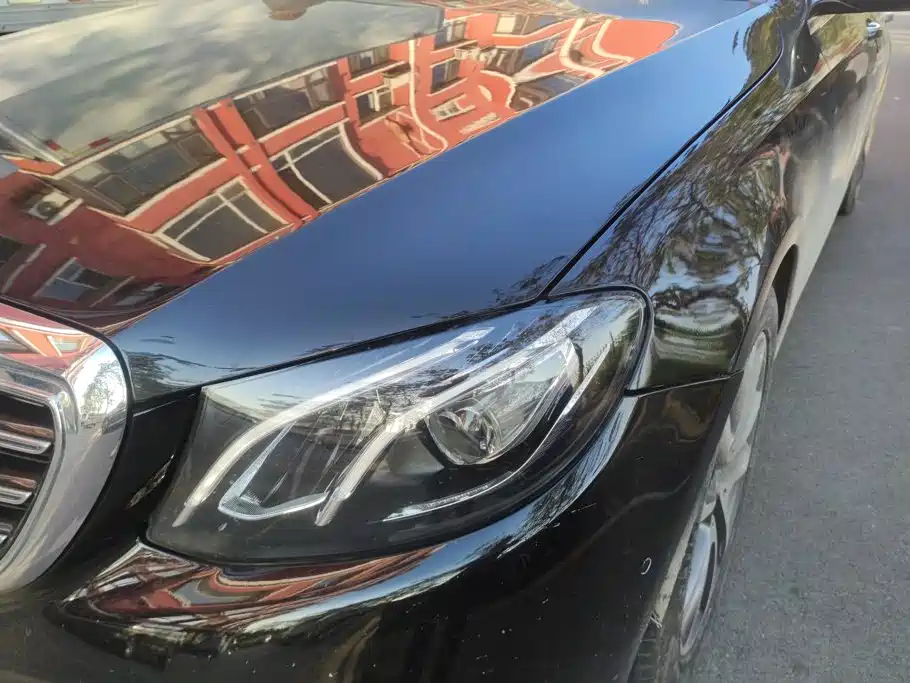 Mercedes-Benz E-Class — миниатюра 5
