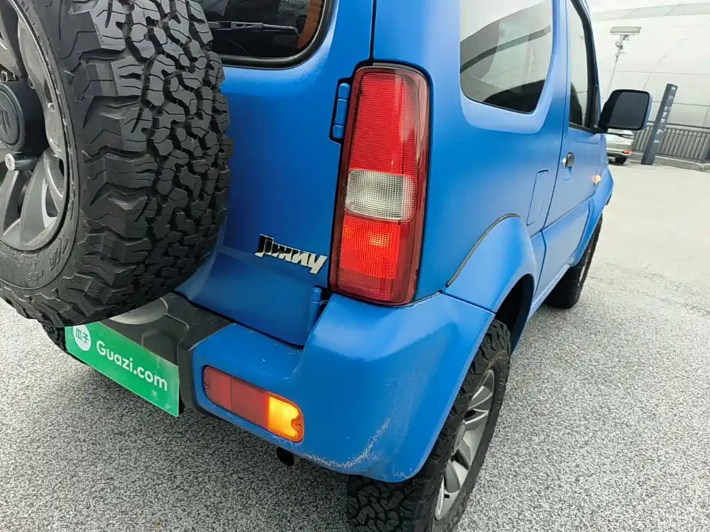 Suzuki Jimny — миниатюра 8