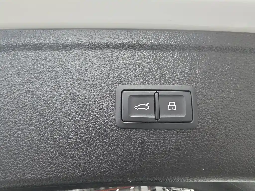 Audi Q5L — миниатюра 15