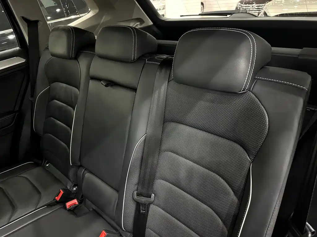 Volkswagen Tiguan L — миниатюра 15
