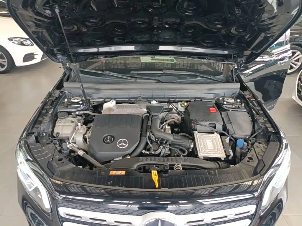 Mercedes-Benz GLB — миниатюра 20