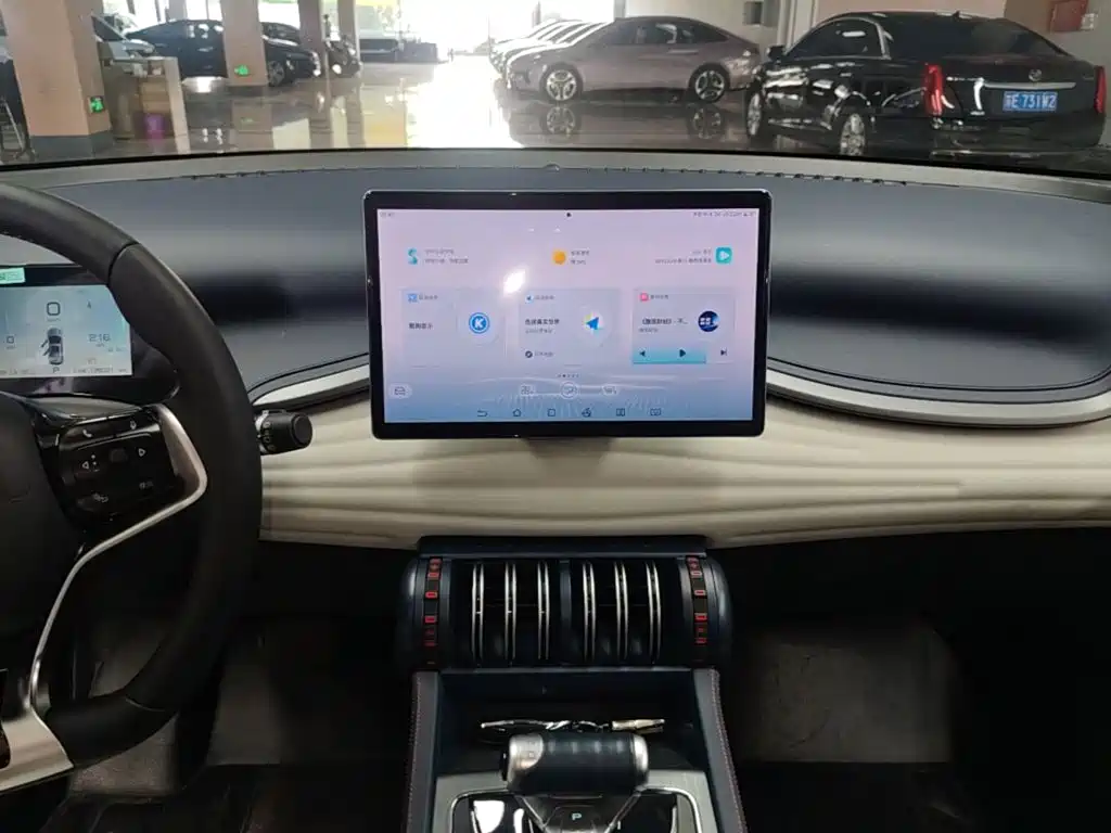 BYD Yuan Plus — миниатюра 13