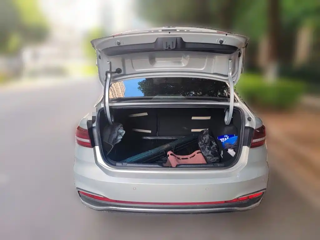 Volkswagen Lavida — миниатюра 10