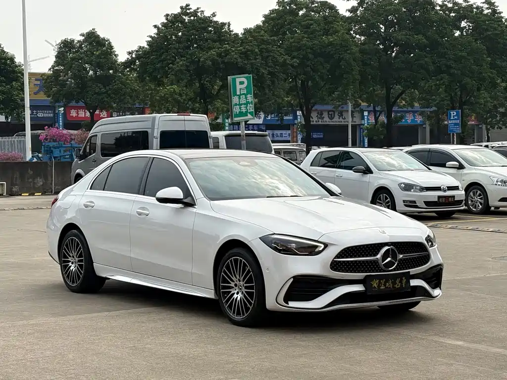 Mercedes-Benz C-Class — миниатюра 3