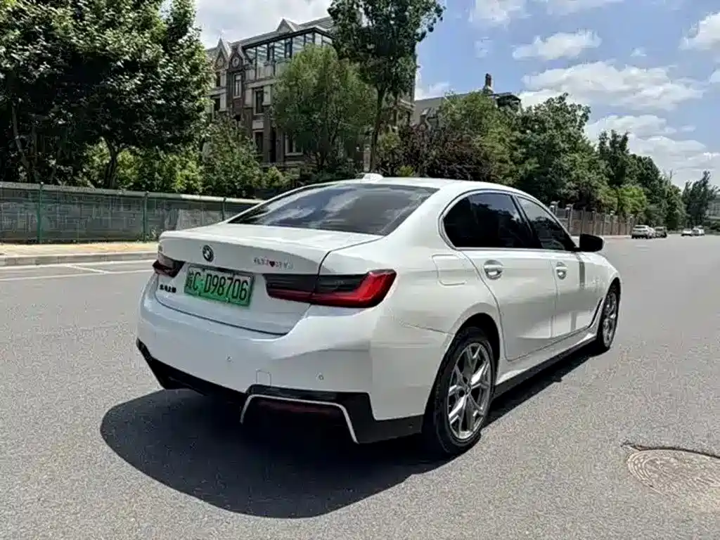 BMW i3 — миниатюра 13