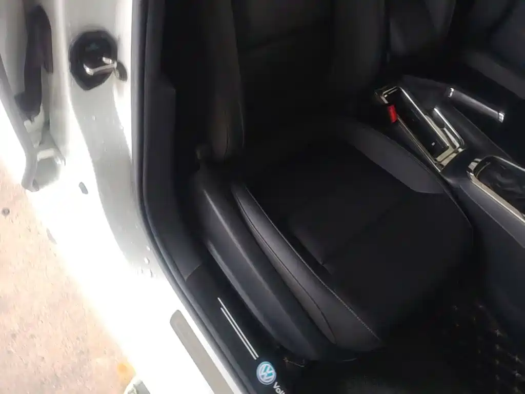 Volkswagen Sagitar — миниатюра 25