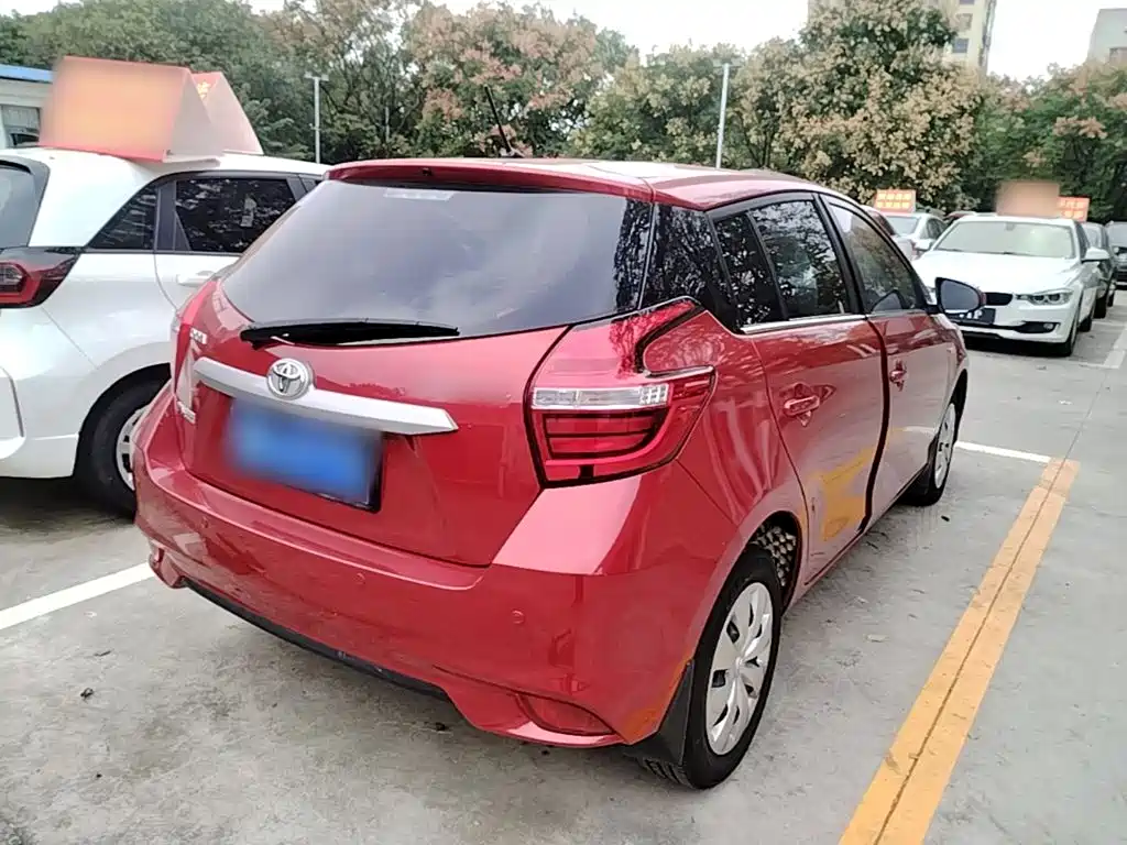 Toyota Yaris L — миниатюра 7