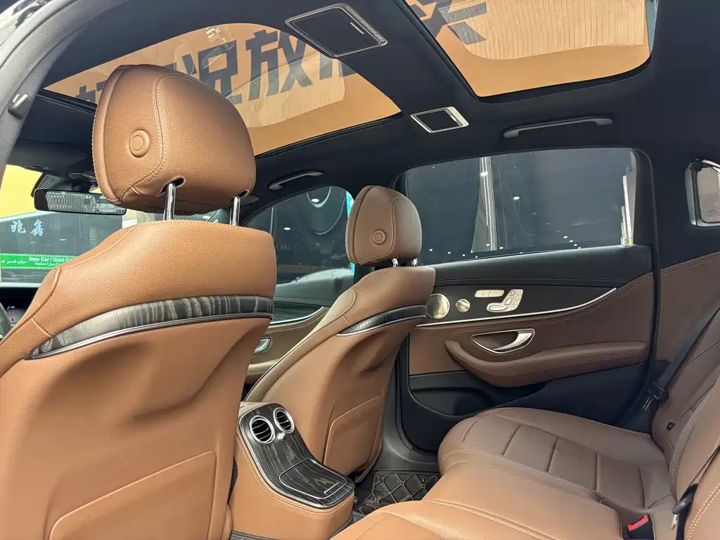 Mercedes-Benz E-Class — миниатюра 18